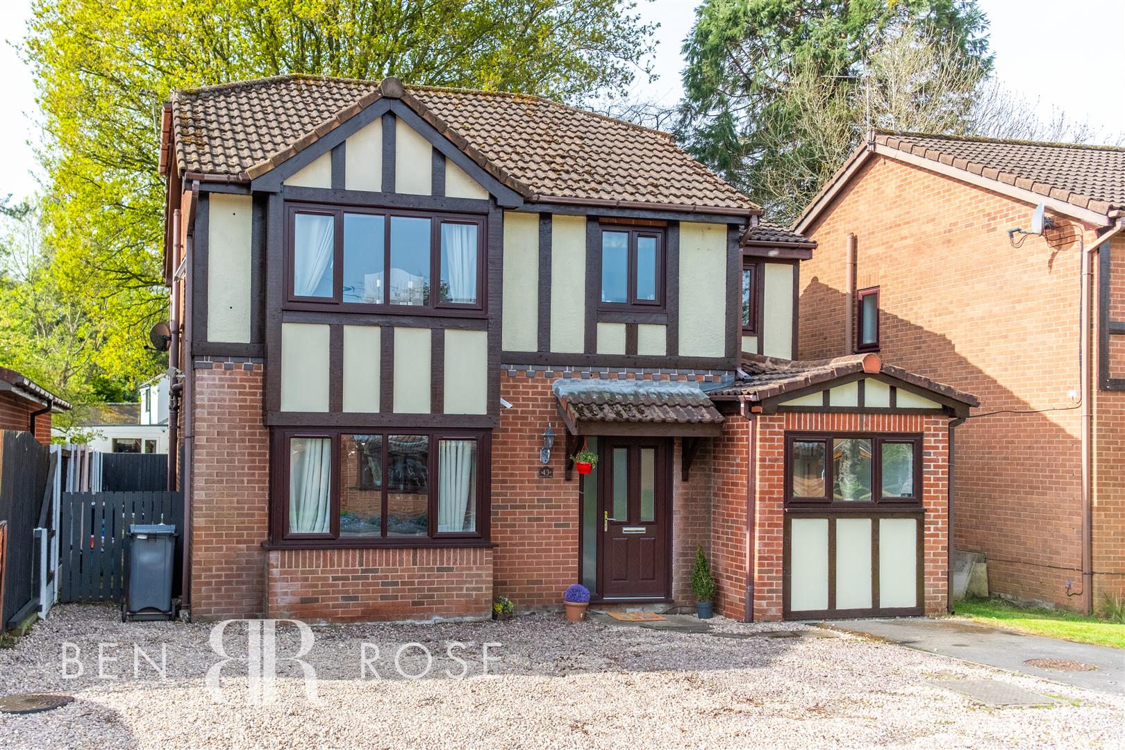 4 bed property in Ridge Way, Preston